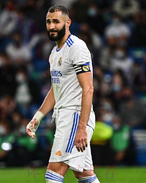 西甲-库尔图瓦连续救险 皇马0-0黄潜止4连胜仍领跑